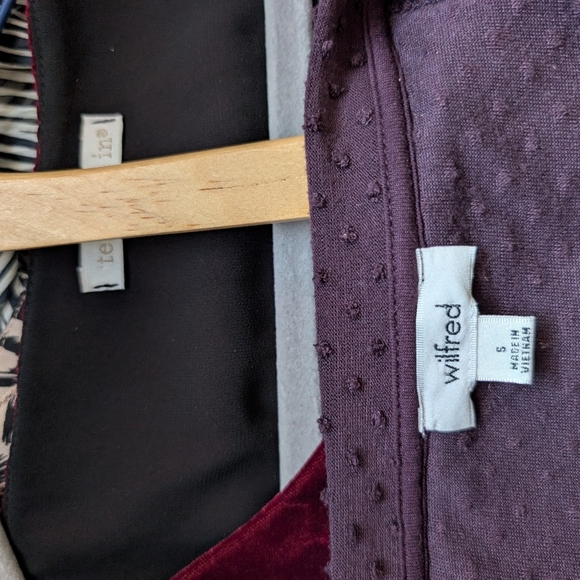 Wilfred top burgundy Swiss dot textured - Picture 5 of 5